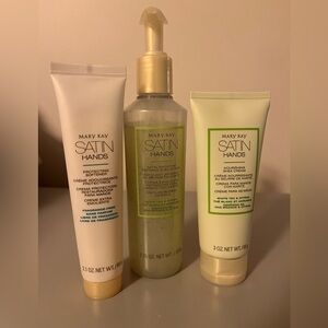 Mary Kay Satin Hands Set